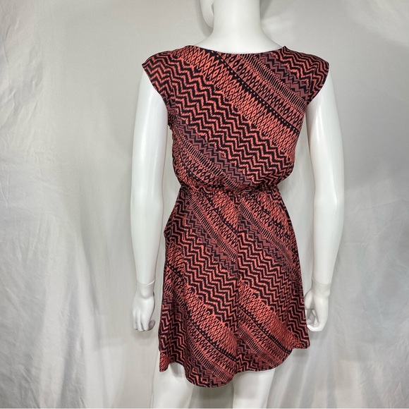 Delirious Los Angeles Lightweight Sleeveless Pocket Dress - Picture 6 of 7